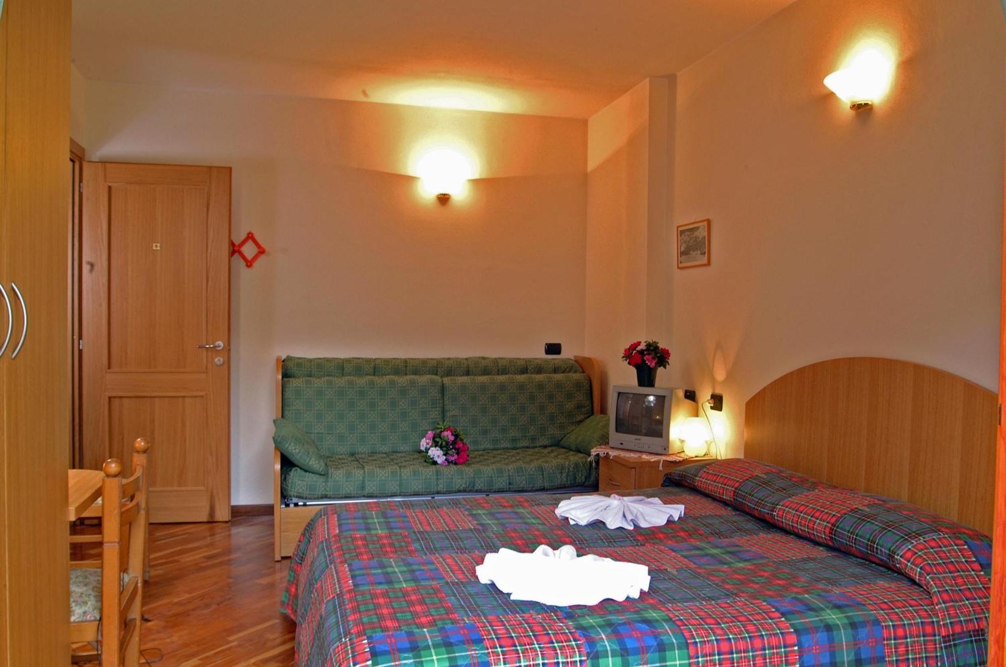 Hotel Pigna D'Oro Chiesa in Valmalenco Eksteriør bilde
