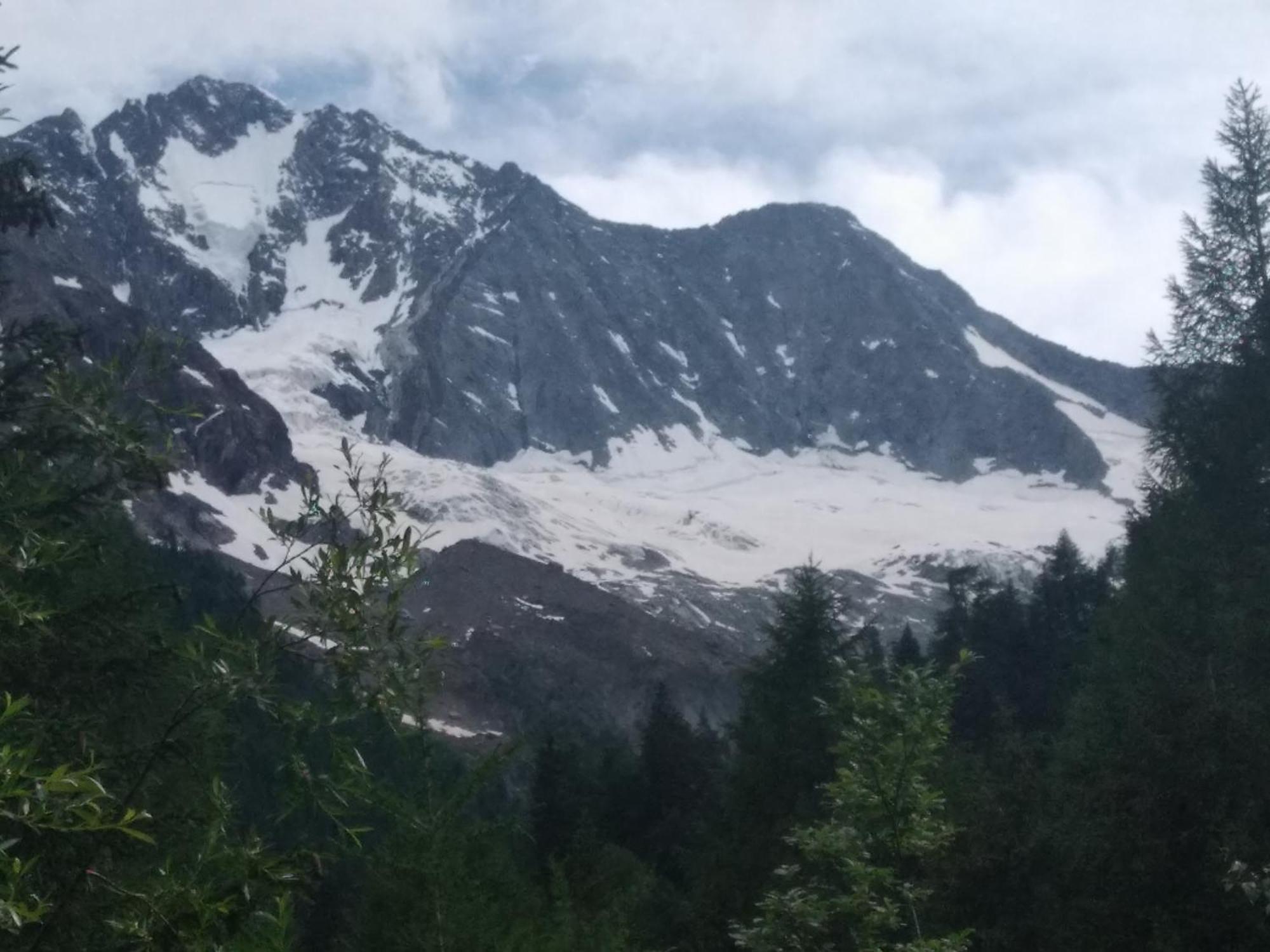 Hotel Pigna D'Oro Chiesa in Valmalenco Eksteriør bilde